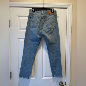 Levi’s wedgie jeans medium wash size 27